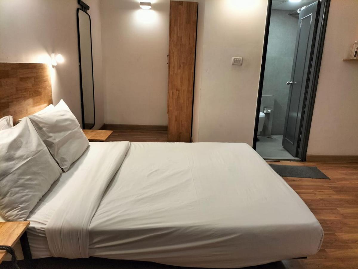 Upar Hotels Indiranagar Bangalore Luaran gambar