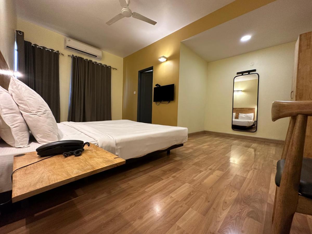 Upar Hotels Indiranagar Bangalore Luaran gambar